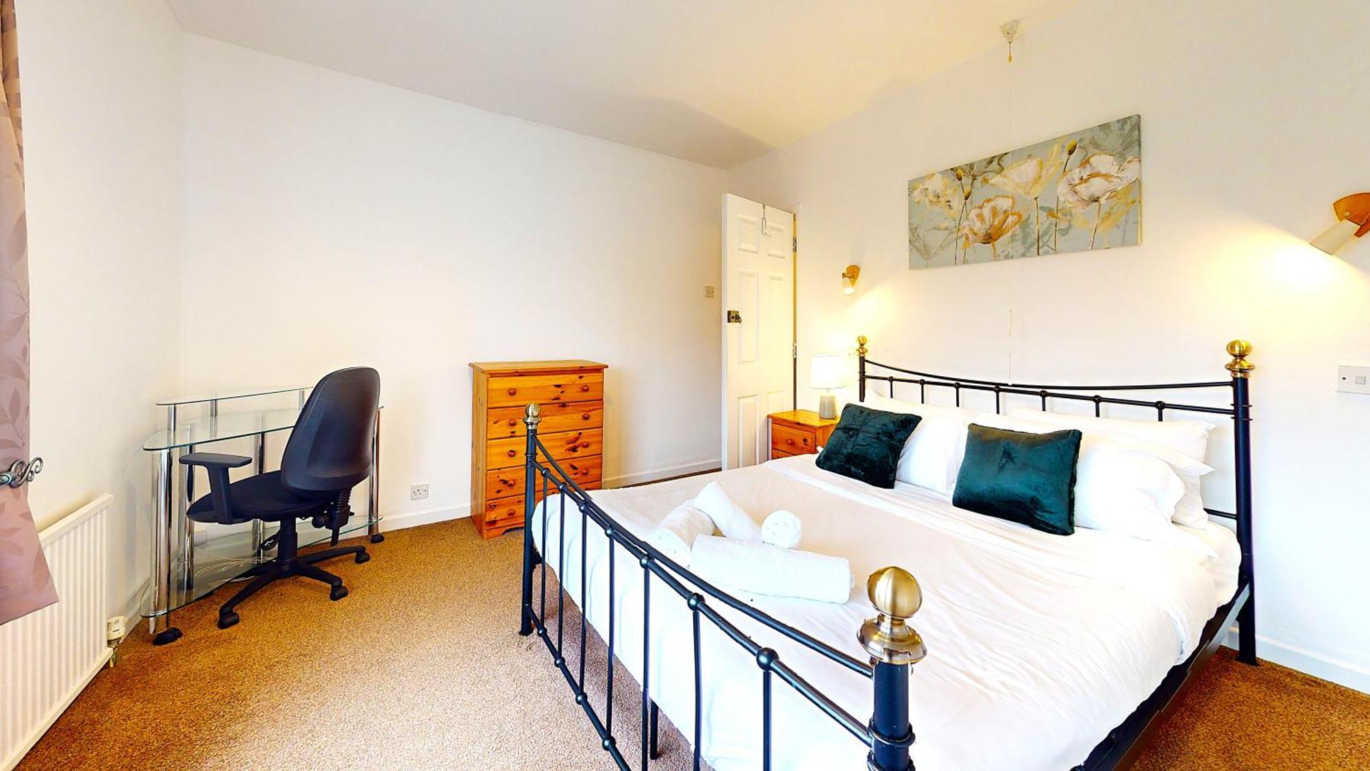 Sleeps 10, Free Parking, Close To Science Park, King Size Bed Milton  Екстериор снимка